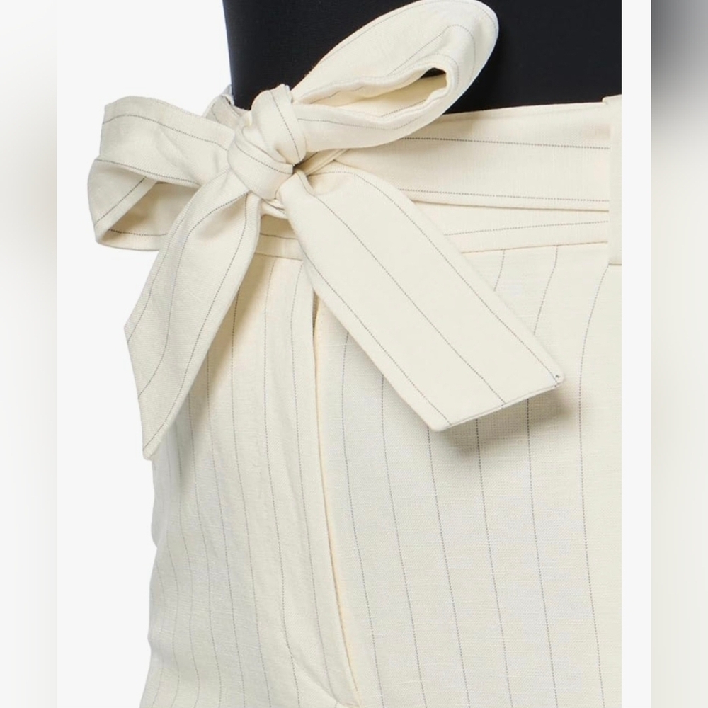 Club Monaco Women's Belted Linen Blend Short #1174 - Picture 3 of 7